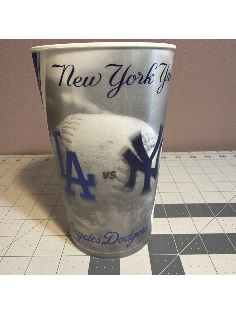 LA DODGERS NY YANKEES CUP HOLOGRAM LOS ANGELES MLB BASEBALL